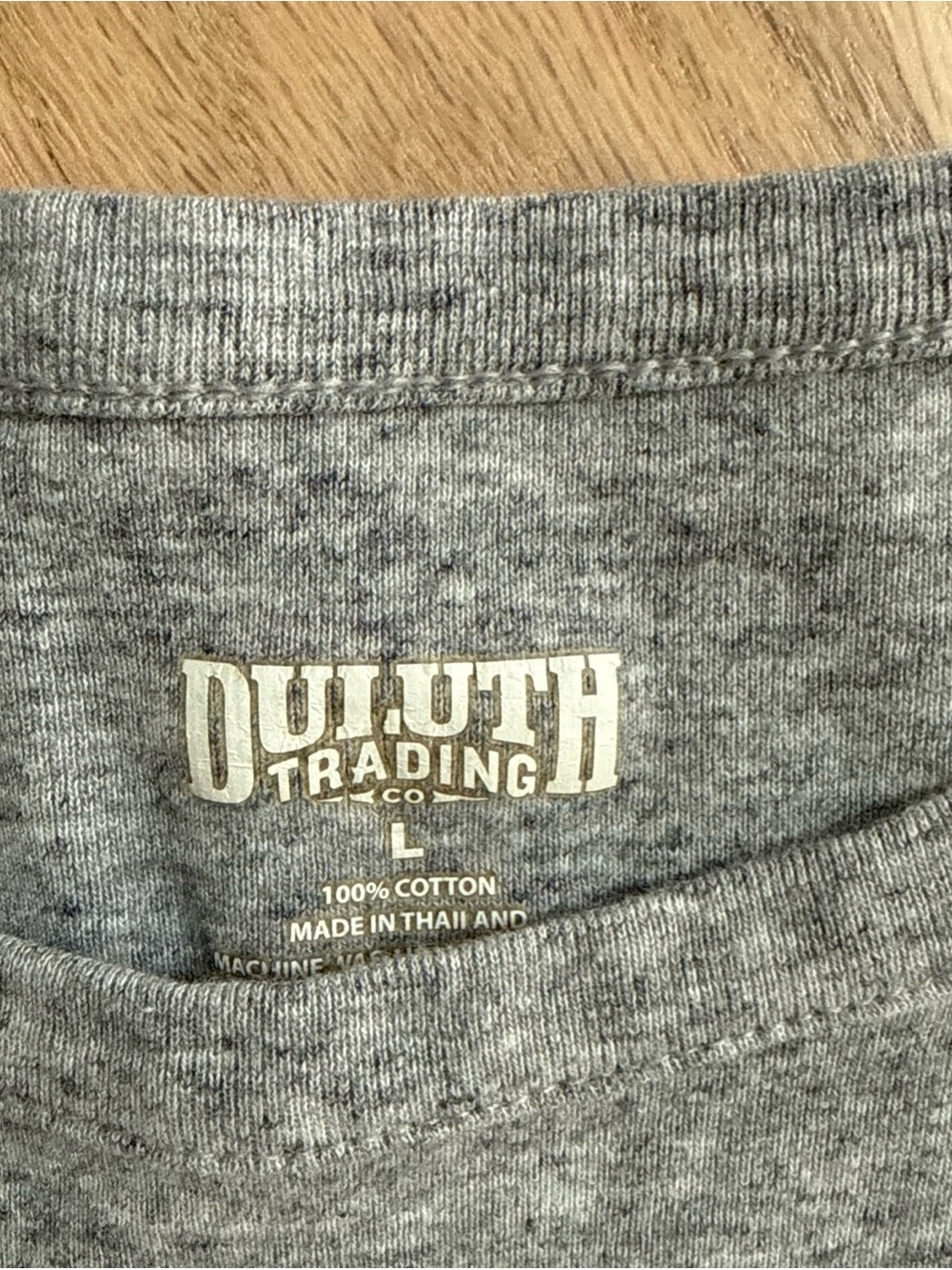 Duluth Trading Women’s Gray Workwear Short Sleeve Thick Shirt Size Large - Picture 2 of 6